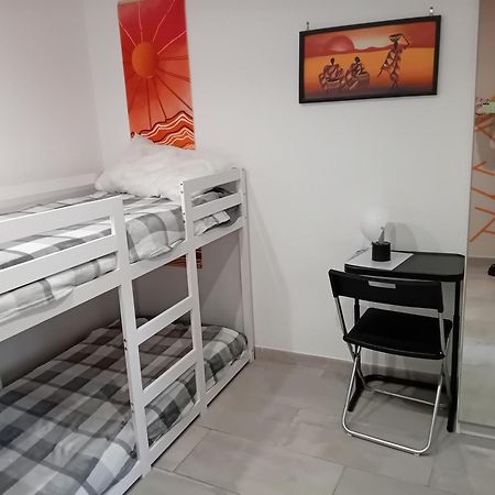 Room In Historical City Centre With Private Bathroom Catânia Exterior foto