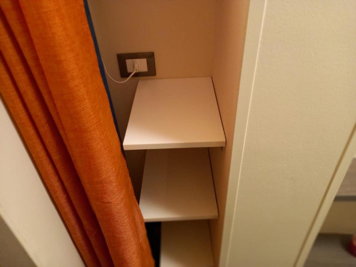 Room In Historical City Centre With Private Bathroom Catânia Exterior foto