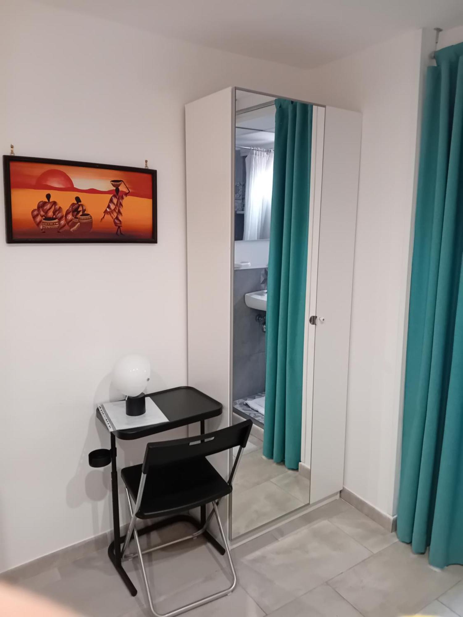 Room In Historical City Centre With Private Bathroom Catânia Exterior foto